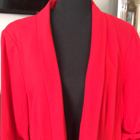 Women’s red lined jacket xxl. Excellent Condition worn one time.Nice long length - Picture 2 of 10